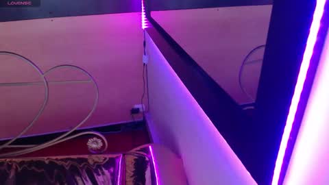 elizabeth_williamss online show from September 2025 02:09:02 PM