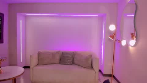 Snapshot of elizabethbennett_ chatting on October 2025 05:46:02 PM Call me Eli online show from October 2025 05:46:02 PM