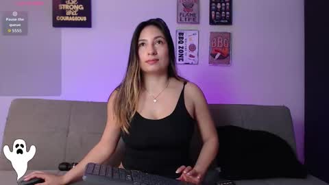 Snapshot of elizabethboltxxx chatting on October 2025 03:43:01 PM Elizabeth bolt online show from October 2025 03:43:01 PM