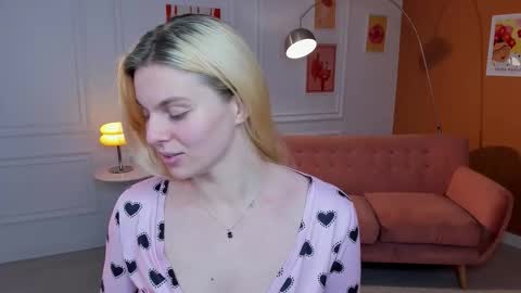 elizabethmad online show from October 2025 07:16:01 AM