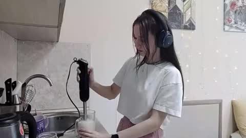 Snapshot of elizabethrobertello chatting on October 2025 11:19:01 AM April online show from October 2025 11:19:01 AM