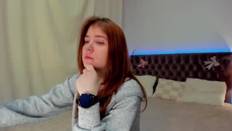 Ella Mayers online show from February 2025 09:49:01 PM