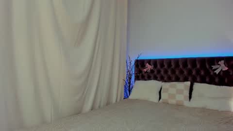 Ella Mayers online show from February 2025 01:23:02 AM