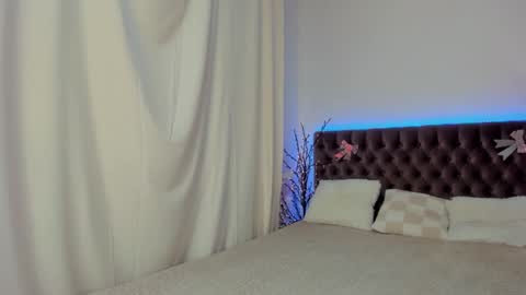 Ella Mayers online show from February 2025 09:37:01 PM