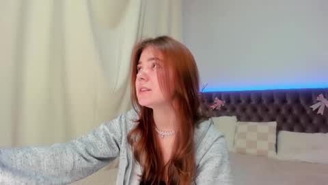 Ella Mayers online show from March 2025 09:26:01 PM