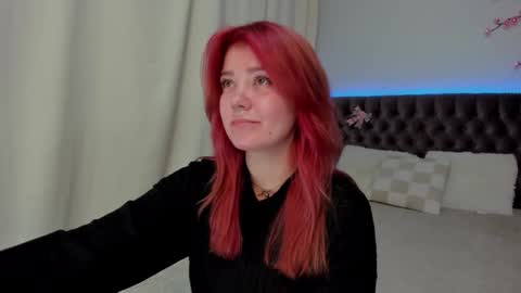 Ella Mayers online show from September 2025 12:31:02 PM