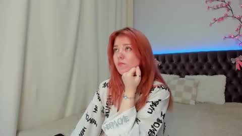 Ella Mayers online show from October 2025 04:05:02 PM