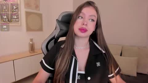 EllaClark online show from October 2025 05:58:02 PM