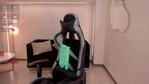 EllaClark online show from November 2025 06:51:02 PM