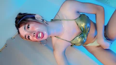 ellah_bonita online show from February 2025 05:04:02 AM