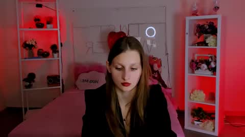 Ella online show from February 2025 02:32:01 PM