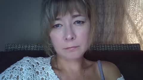 ellajohnsonx online show from September 2025 12:29:01 PM