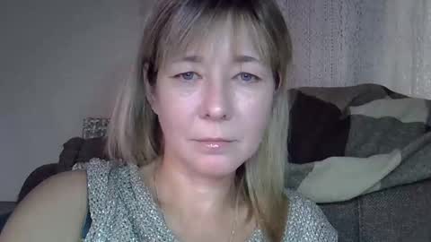 ellajohnsonx online show from October 2025 11:08:02 AM