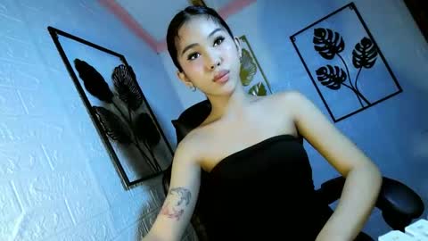 Snapshot of ellaliciousss chatting on October 2025 05:41:02 PM ella online show from October 2025 05:41:02 PM