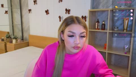 Snapshot of ellamilla chatting on December 2024 08:43:02 AM ellamilla online show from December 2024 08:43:02 AM