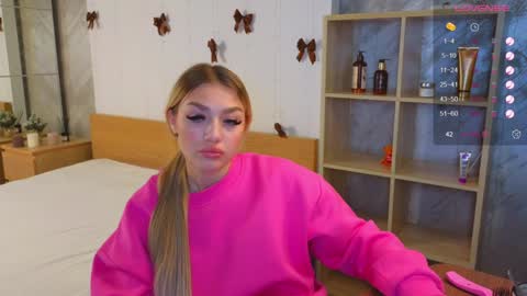Snapshot of ellamilla chatting on December 2024 11:48:01 AM ellamilla online show from December 2024 11:48:01 AM