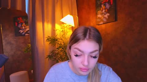 Snapshot of ellamilla chatting on January 2025 05:22:02 AM ellamilla online show from January 2025 05:22:02 AM