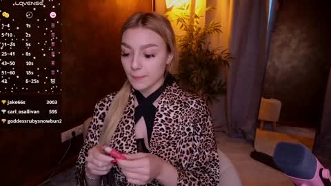 Snapshot of ellamilla chatting on January 2025 11:56:01 AM ellamilla online show from January 2025 11:56:01 AM