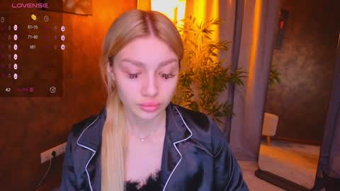 Snapshot of ellamilla chatting on January 2025 05:47:02 AM ellamilla online show from January 2025 05:47:02 AM