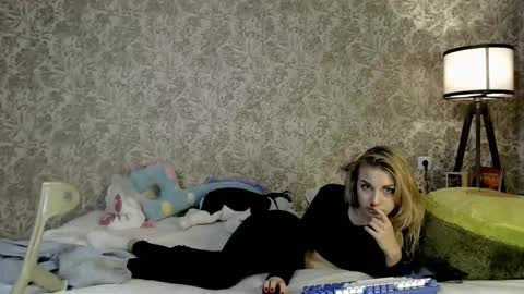 Snapshot of ellamilla chatting on September 2025 09:36:02 PM ellamilla online show from September 2025 09:36:02 PM