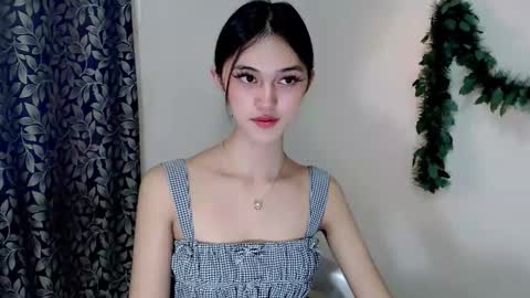 Snapshot of ellamiller69 chatting on October 2025 09:46:01 PM ELLA online show from October 2025 09:46:01 PM