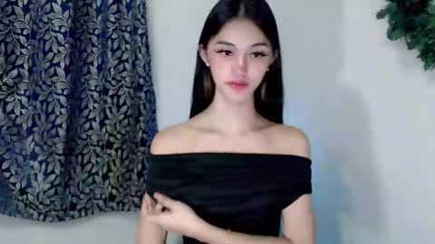 Snapshot of ellamiller69 chatting on October 2025 08:59:02 PM ELLA online show from October 2025 08:59:02 PM