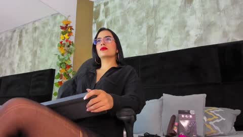 Snapshot of ellaochoa chatting on February 2025 11:23:02 AM ella online show from February 2025 11:23:02 AM