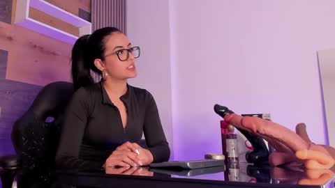 Snapshot of ellaochoa chatting on September 2025 11:45:01 AM ella online show from September 2025 11:45:01 AM