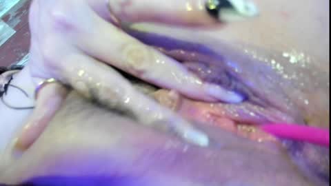 Snapshot of elle4you chatting on February 2025 02:00:01 AM ELLE online show from February 2025 02:00:01 AM