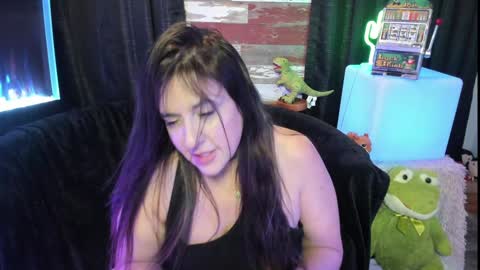 Snapshot of elle4you chatting on February 2025 02:36:02 AM ELLE online show from February 2025 02:36:02 AM