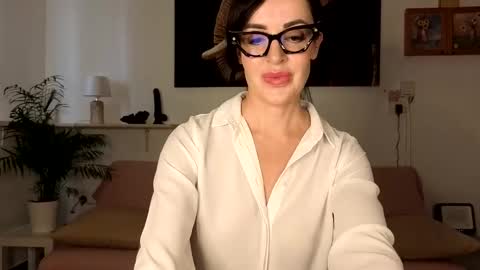 elle_melle online show from September 2025 04:51:02 PM