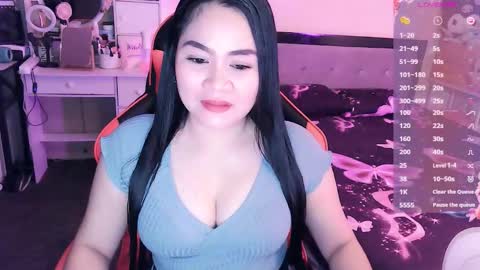 Snapshot of elleelle123 chatting on November 2025 11:44:01 AM Ann online show from November 2025 11:44:01 AM