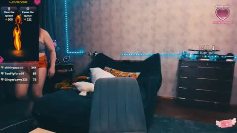 Elli   NEXT STREAM      online show from February 2025 05:56:02 PM