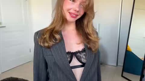 Ellie  --- Ill see you either on Friday or Saturday and definitely on Sunday  online show from September 2025 01:02:01 PM