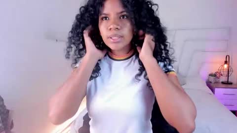  Ellie   online show from March 2025 12:05:02 PM