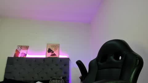  Ellie   online show from October 2025 11:55:02 AM