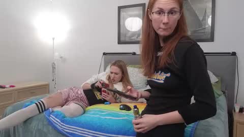 Snapshot of ellie_murphy chatting on October 2025 06:56:01 AM Ellie Murphy online show from October 2025 06:56:01 AM