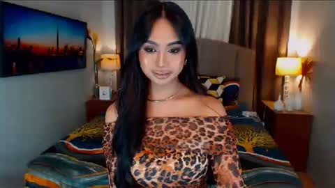 ellie online show from December 2024 09:37:01 PM