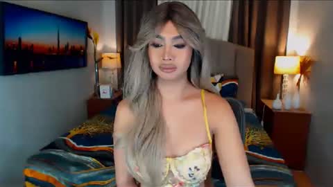 ellie online show from December 2024 08:23:02 PM