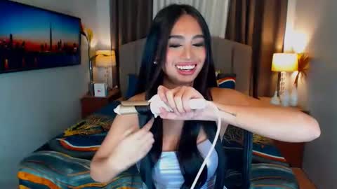 ellie online show from December 2024 06:16:01 PM