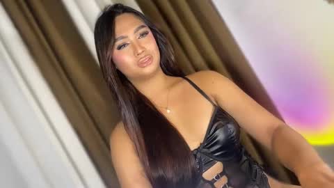 Snapshot of elliecummers chatting on October 2025 03:50:01 AM ellie online show from October 2025 03:50:01 AM