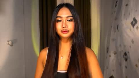 Snapshot of elliecummers chatting on November 2025 05:25:02 PM ellie online show from November 2025 05:25:02 PM