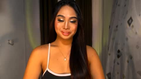 Snapshot of elliecummers chatting on November 2025 06:29:01 PM ellie online show from November 2025 06:29:01 PM