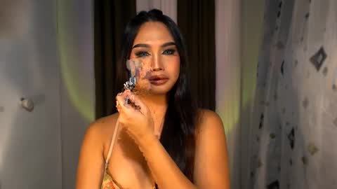 Snapshot of elliecummers chatting on November 2025 06:53:01 PM ellie online show from November 2025 06:53:01 PM