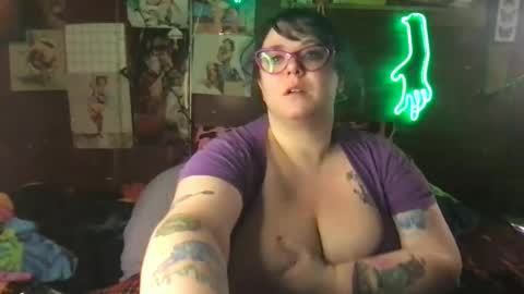 Ellie Louise online show from March 2025 02:48:01 AM