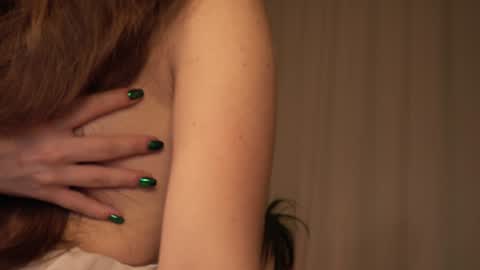 Snapshot of elliephant_ chatting on December 2024 01:55:01 PM just Emily online show from December 2024 01:55:01 PM