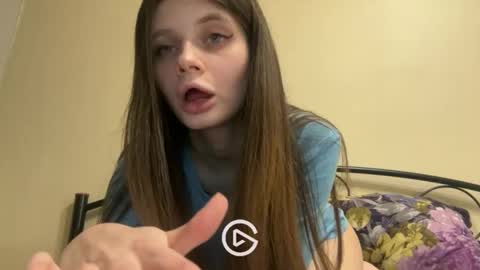 Snapshot of elliewalkersdreamgirl chatting on December 2024 08:16:02 PM Effie1818 online show from December 2024 08:16:02 PM