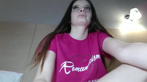 Snapshot of elliewalkersdreamgirl chatting on December 2024 08:26:02 PM Effie1818 online show from December 2024 08:26:02 PM