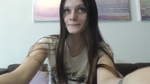 Snapshot of elliewalkersdreamgirl chatting on January 2025 07:10:01 PM Effie1818 online show from January 2025 07:10:01 PM