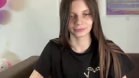 Snapshot of elliewalkersdreamgirl chatting on February 2025 05:55:02 PM Effie1818 online show from February 2025 05:55:02 PM